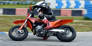 Top Factors That Make KTM Supermoto Machines Popular With Riders